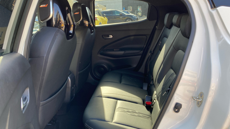 Nissan Juke 1.0 DiG-T 114 Tekna 5dr Petrol Hatchback